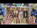 O que você precisa saber sobre sua vida amorosa | Tarot responde