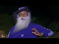 Is Eating Non-Vegetarian Food Ethically Wrong – Hariprriya Asks Sadhguru