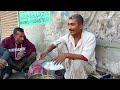 DESI CHEAPEST SAAG PARATHA IN LAHORE | STREET FOOD DESI NASHTA | SAAG ALOO PARATHA