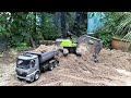 Rc Excavator Huina 1593 with Rc Mercedes Benz Arocs Dump Truck..