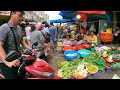 Cambodian street food - Delicious fresh fruits, durian, fish, pork & more @ local market