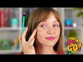 COOL WAYS TO SNEAK CANDY || Sneaky Makeup Tricks By 123 GO! GOLD