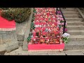千体の雛人形が飾られる座間神社の荘厳なひな祭 2024 4k japan Amazing Doll Festival decorated on the stairs at a shrine