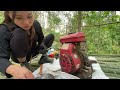 TIMELAPSE: Recycling girl repairs machinery