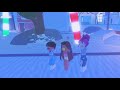 Shake  it of (with @elloxo playz rblx and Mia)