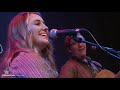 Lainey Wilson - Fat Bottomed Girls (Queen cover)