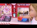 Play Dolls family morning routine with messy hair and puppy care!