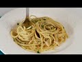 Creamy Spaghetti Aglio Olio e Peperoncino | Fast and Easy Italian Pasta Recipe