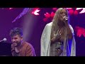 Lola Índigo y Pablo López cantan Dragón en el cierre de gira