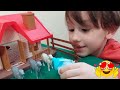 Fazendinha de brinquedo Felipe Canopf - Compacto de Natal Caminhão Cavalo Vaca Neve | Toy Farm Truck