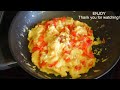 Red Bell Pepper Scrambled Eggs : Breakfast Recipe