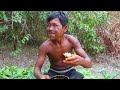 Primitive cooking - Yummy pork belly cooking with vegetable | grill pork belly in Jungle.