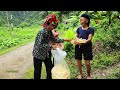 Huong and her benefactor went to make popcorn to share with the villagers - Hung missed Huong.