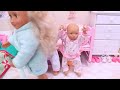 Mommy and twin baby dolls family routine in dollhouse - PLAY DOLLS