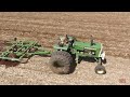 OLIVER 1850 Tractor Chisel Plowing