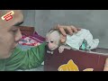 Monkey Ziri cry was heartbroken when baby Monkey passed away