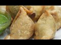 Samosa recipe in Hindi / घर पर खस्ता समोसे बनाये / Punjabi Samosa / How to make samosa at home /AVNI