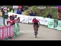 Sensational Solo Victory! 🤩 | La Vuelta Femenina Stage 5 Race Finish | Eurosport Cycling