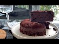 Delicious flourless gluten-free chocolate cake!