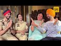 Diljit-Neeru ਨੇ ਲਿਆ ਅਸਲ Punjab Police ਦੇ ਪਤੀ-ਪਤਨੀ ਜੋੜੇ ਦਾ Interview | ਪੁੱਛੇ ਮਜ਼ੇਦਾਰ ਸਵਾਲ