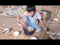 Boil corn, teach literacy to poor children - Life of a 17-Year-Old Single Mother | Ly Khang Anh