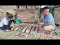 Girl Sets Clever Fish Trap with Bamboo Pipe - Lake Life Riches