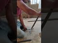 Cómo doblar varillas de hierro en escuadra y ganchos / how to bend iron rods into squares and hooks