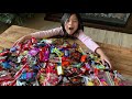 Trick or Treat!!! Ang daming Candies at Chocolates!!! Vid2020 | Buhay California FAMILY VLOG