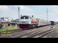 Ngebut di Track Lurus! | Nonton Kereta Api Ngebut di Stasiun Karawang!