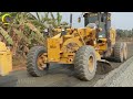 Awesome New Process!! The Best Activity Mix Clearing Gravel, Good Pushing Mix Gravel By Motor Grader