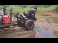 xe công nông bị lún trong bãi cát /Agricultural vehicles sank in the sand