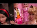 Fashion Show ! Elsa and Anna toddlers - Barbie - fashionista - dresses - shoes