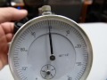 Read a dial indicator (dial gauge)