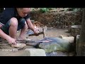 Primitive Skills: Forge iron scissors, sewing cloth bags for storage