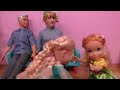 Baby at home ! Elsa & Anna toddlers - someone is jealous - sleeping - joy