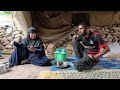 Interesting nomadic beekeeping and making a natural mask with mountain herbs for the head and face