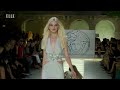 Watch How Gracefully These Models Fall | ELLE