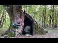 Building Complete And Warm Bushcraft Survival Shelter Attached To Trunk & Outdoor cooking, Fireplace