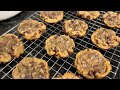 How to Bake Perfectly Chewy Chocolate Chip Cookies: A Delicious Recipe Guide!