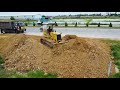 Huge Size Project!! Using KOMATSU D31P Bulldozer Pushing Soil, Landfill by 5Ton dump truck, Mix 3VDO