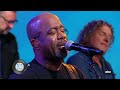 Hootie & The Blowfish perform 'Let Her Cry'