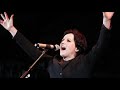 The Untold Truth Of The Cranberries' Lead Singer