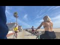 自転車で海岸沿いを走る動画
