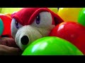 Sonic Plays Hide and Seek! - Sonic and Friends