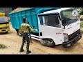 PATAH AS RODA Truk Isuzu Elf NMR 71 Akibat KELEBIHAN MUATAN