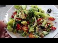 Easy Mediterranean Salad in 10 Minutes: Discover Nutrition Richness!