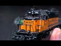 ScaleTrains N-scale SD40-2 | Unboxing and Review