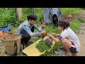 Homeless boy and abandoned girl harvest beards to sell for a living | Lý Văn Chiêu