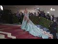 Blake Lively’s 2022 MET GALA Dress Unfurls Into a New Look on the Red Carpet | NBC New York