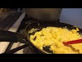 Cookings eggs